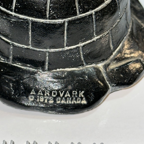 Vintage hand made Aardvark, 1972 soapstone eskimo carving- Canada - Picture 6 of 8